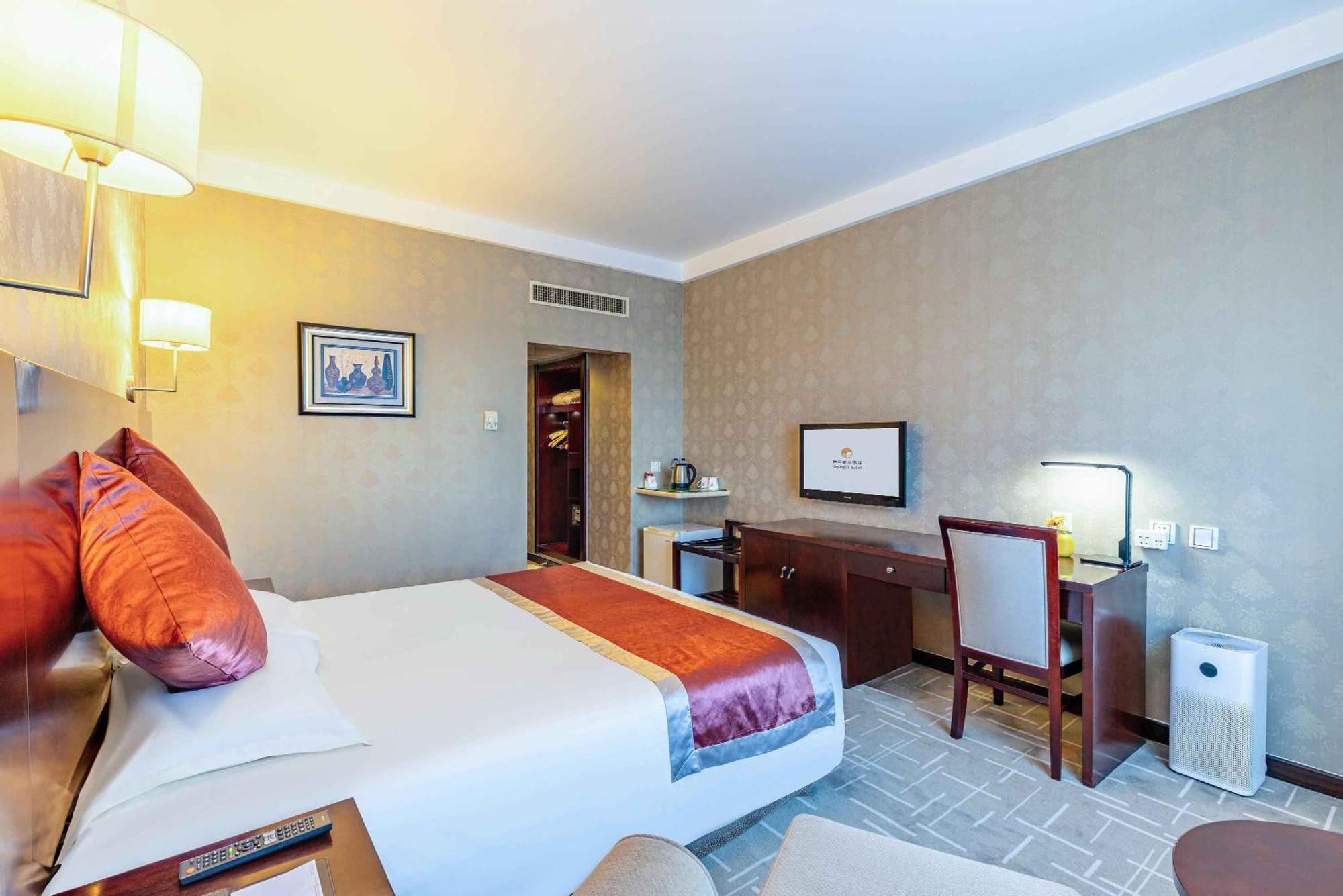 Hepingli Hotel 4*